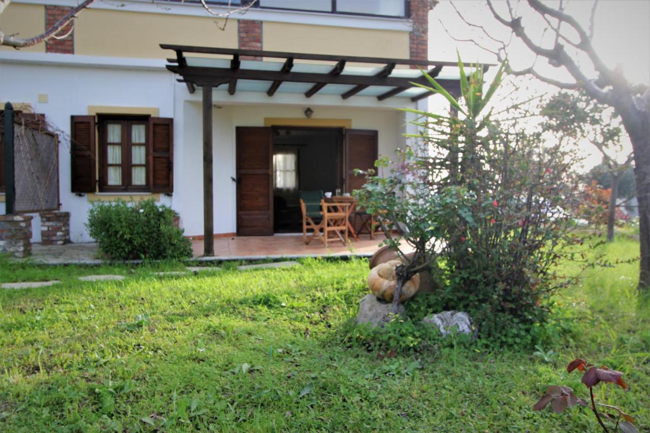 Vateri Límni Exterior foto