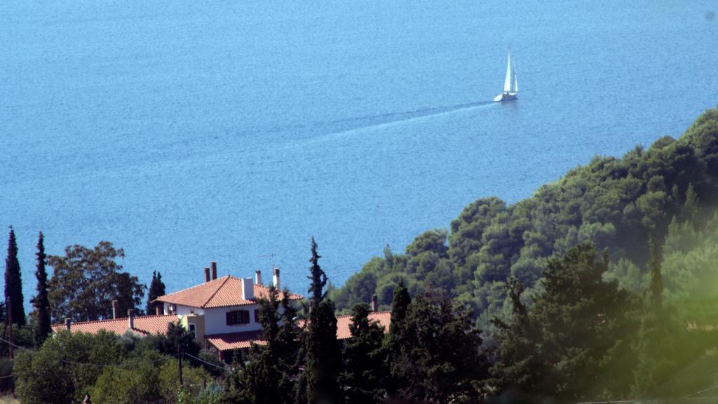 Vateri Límni Exterior foto