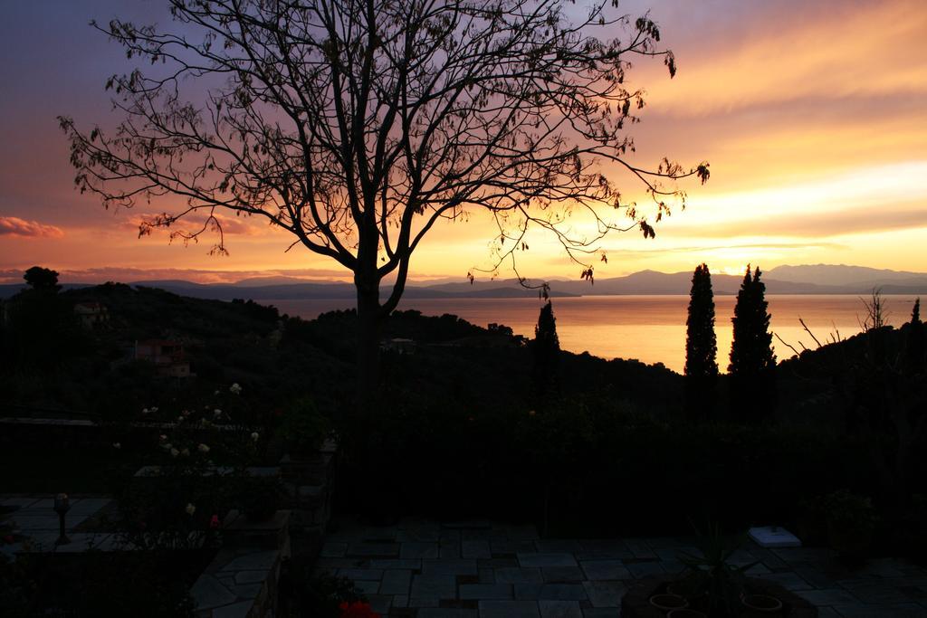 Vateri Límni Exterior foto